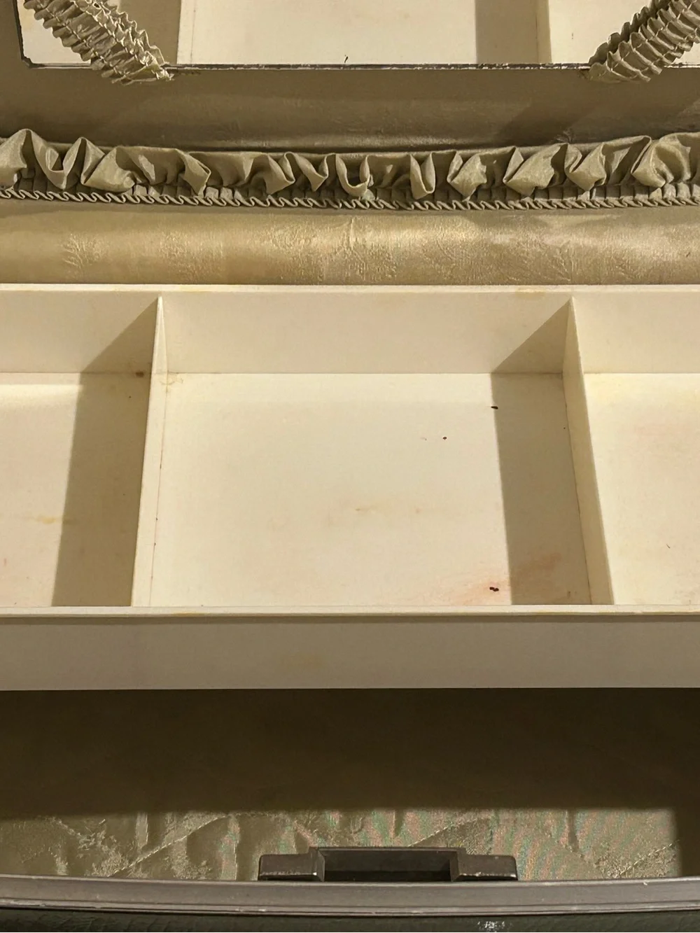 Vtg Train Case